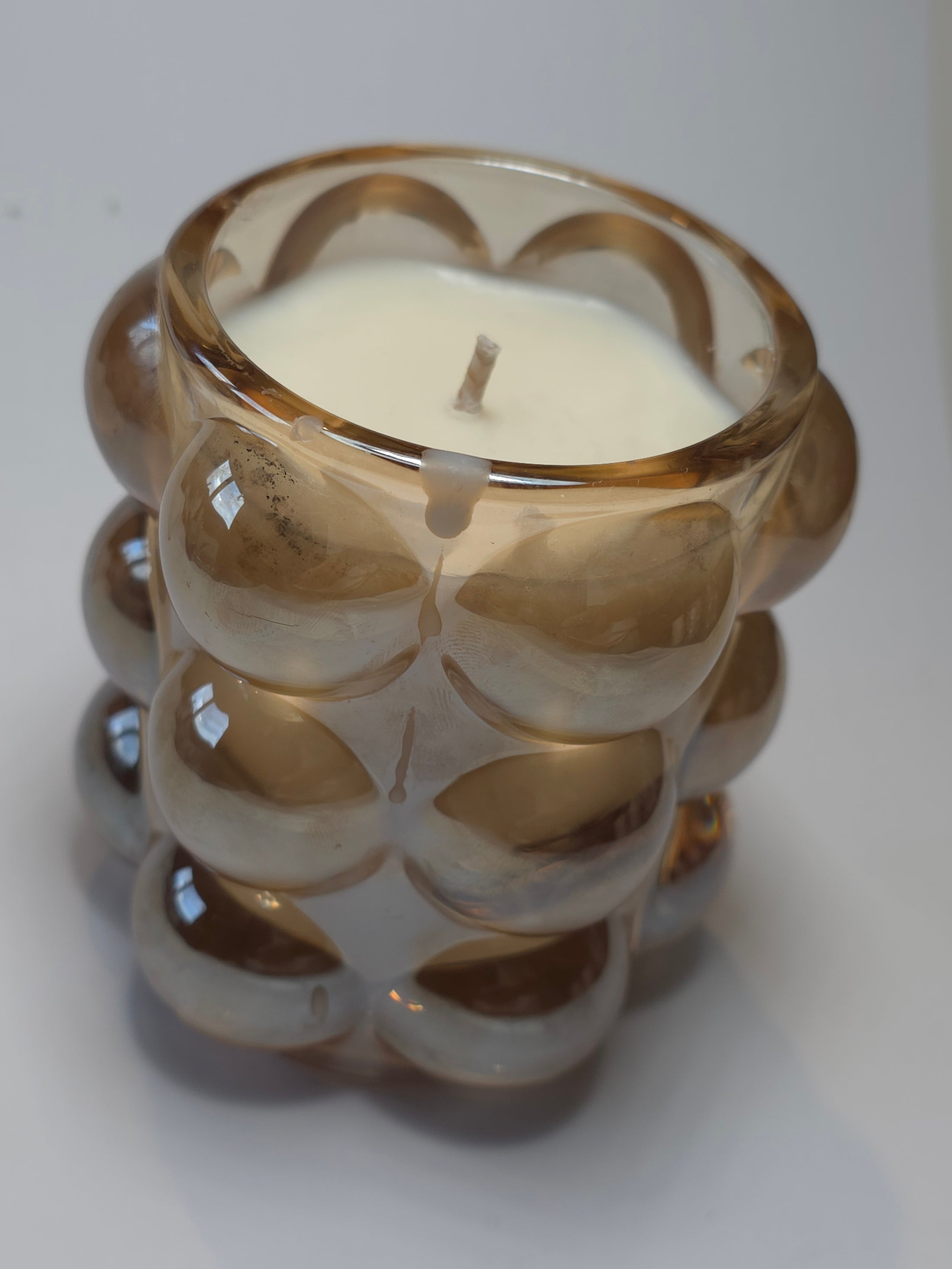 Sandal Noir Creamy Musk &amp; Sandalwood:  hand-poured soy candle