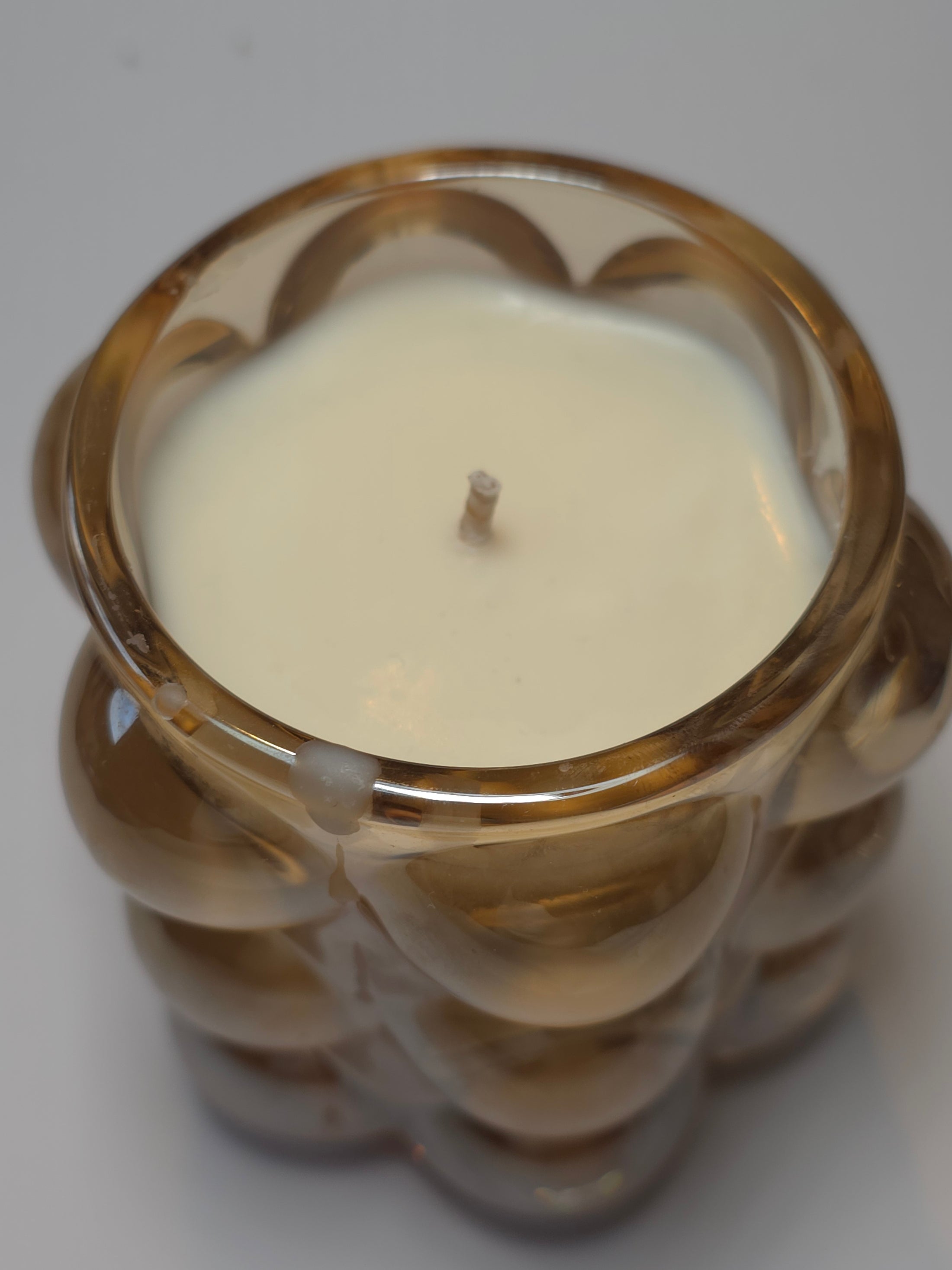 Sandal Noir Creamy Musk &amp; Sandalwood:  hand-poured soy candle
