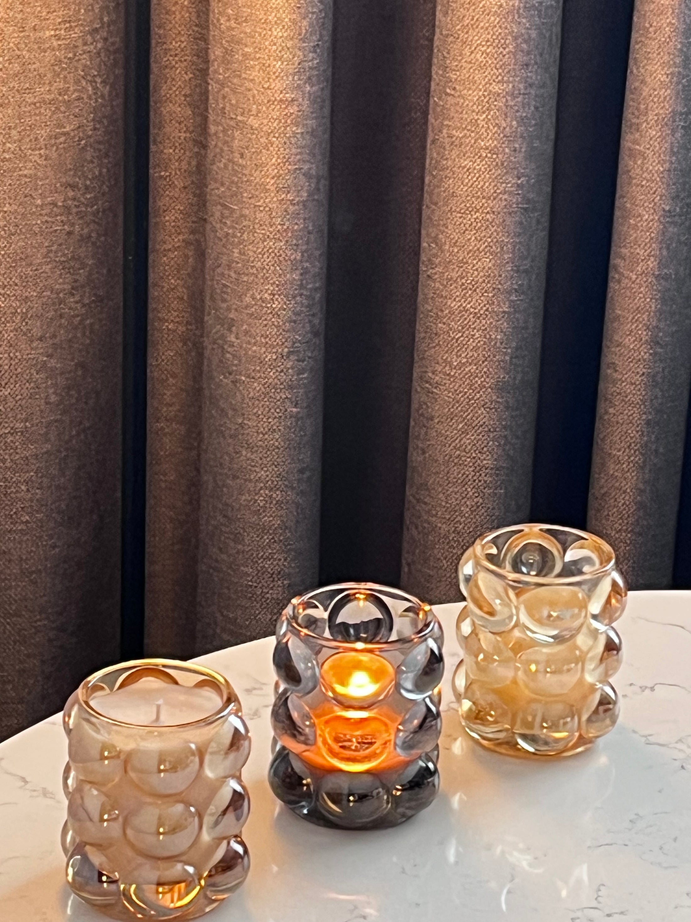 Velvet Fur (Damson Plum, Rose, Patchouli &amp; Amber Noir hand-poured soy candle